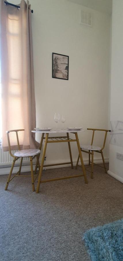 Ultimate Getaway In Camden Town Apartment Лондон Екстериор снимка